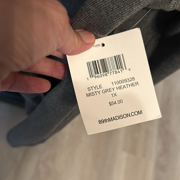 89th & Madison grey cardigan, size 1x NWT - Picture 5 of 5